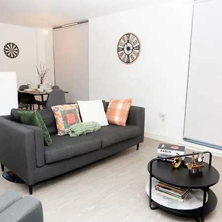 Obi'S House&Suites - Luxury 2Bed Duplex Apartment With Balcony-2